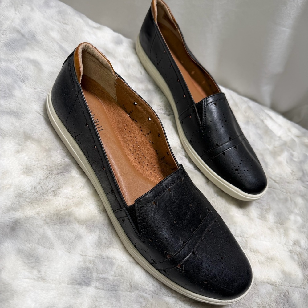 Cobb Hill Bailee Slip loafer Size 12 with perforated leather design New - Picture 2 of 4